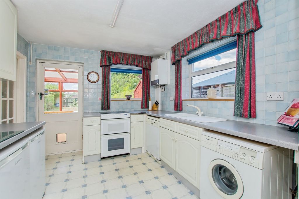 Property photo 2 of 17
