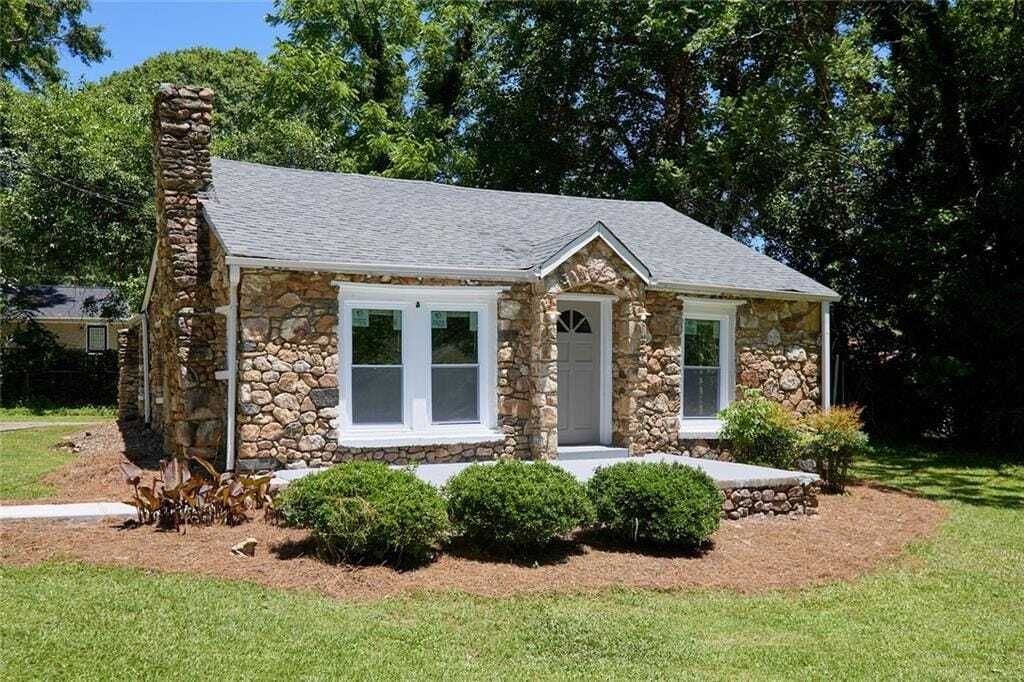 Property photo 1 of 17