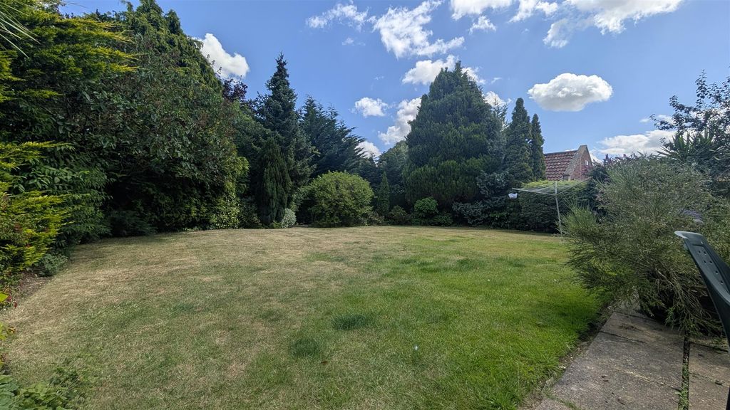 Property photo 2 of 25 Rear