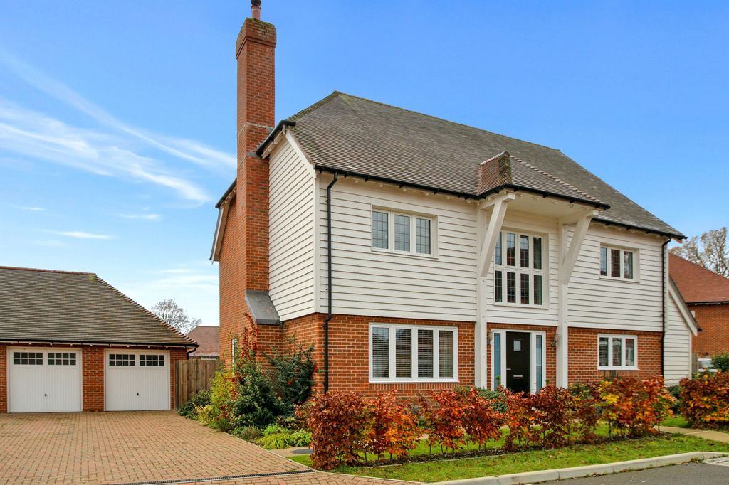 Property photo 1 of 18