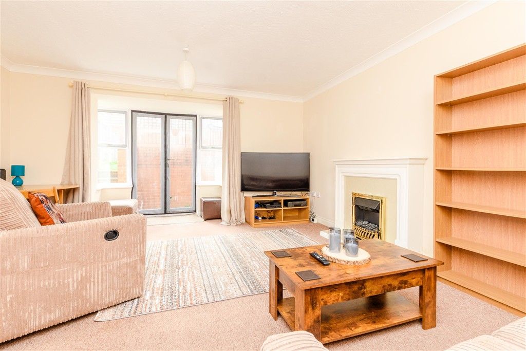 Property photo 2 of 14 Lounge/Diner