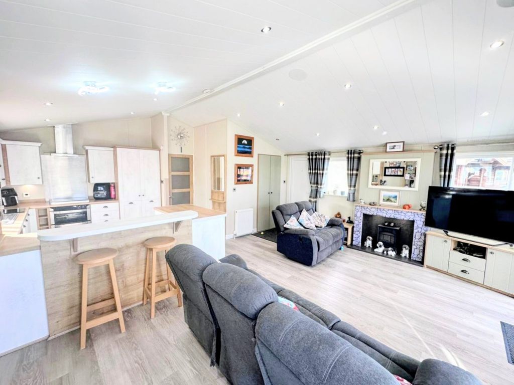 Property photo 2 of 10 Willerby Heathfield 1194 Dining