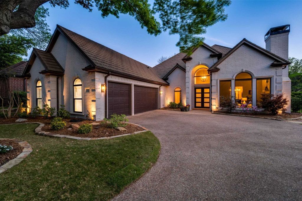 Property photo 1 of 31