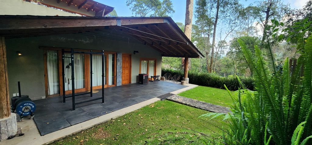 Property photo 3 of 38