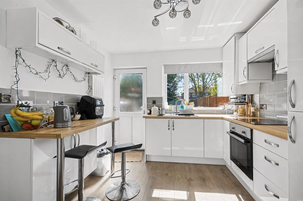 Property photo 3 of 15 Kitchen_1.Jpeg