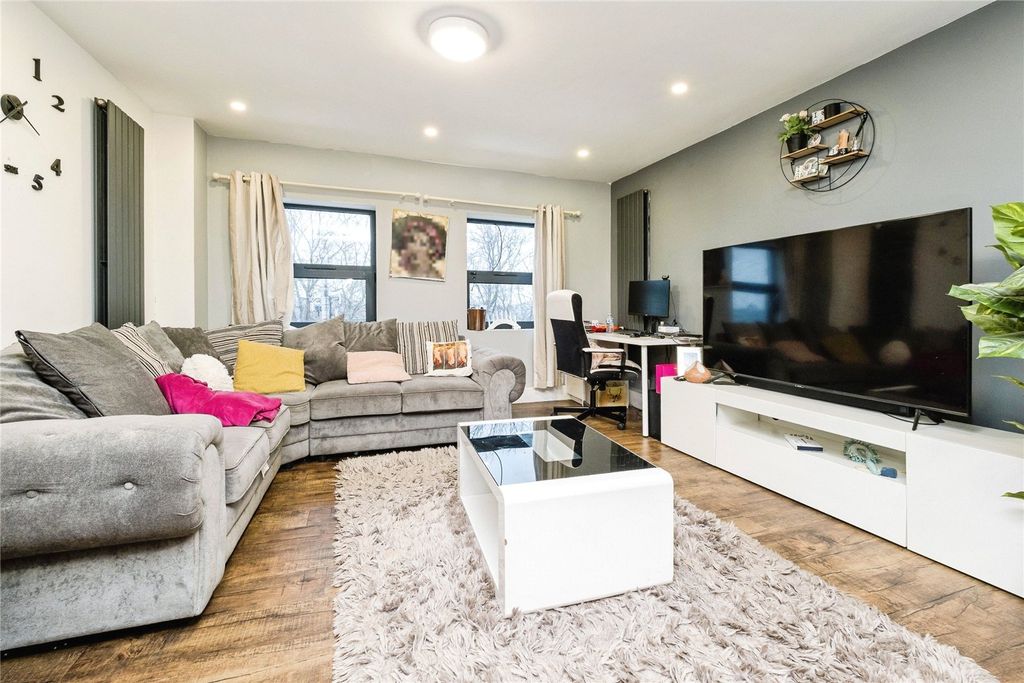 Property photo 1 of 14 Picture No. 05