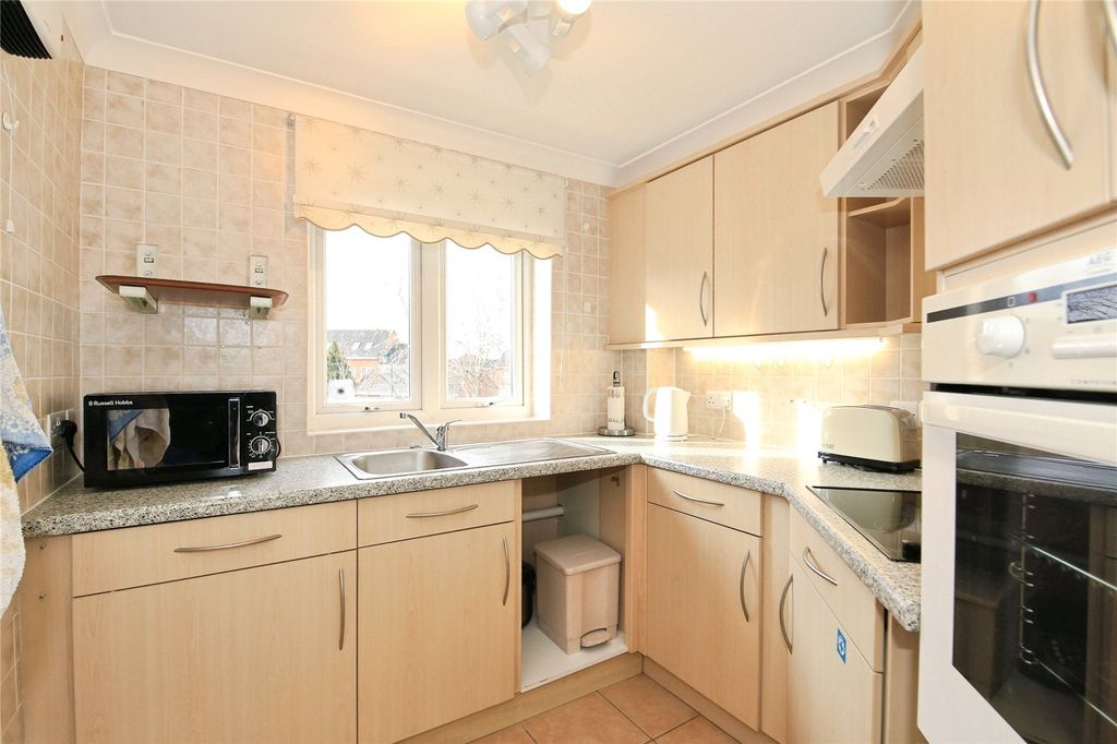 Property photo 3 of 13 Kitchen