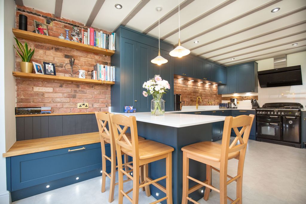 Property photo 3 of 35 Untitled-16