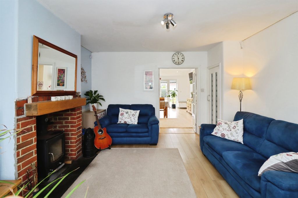 Property photo 2 of 17