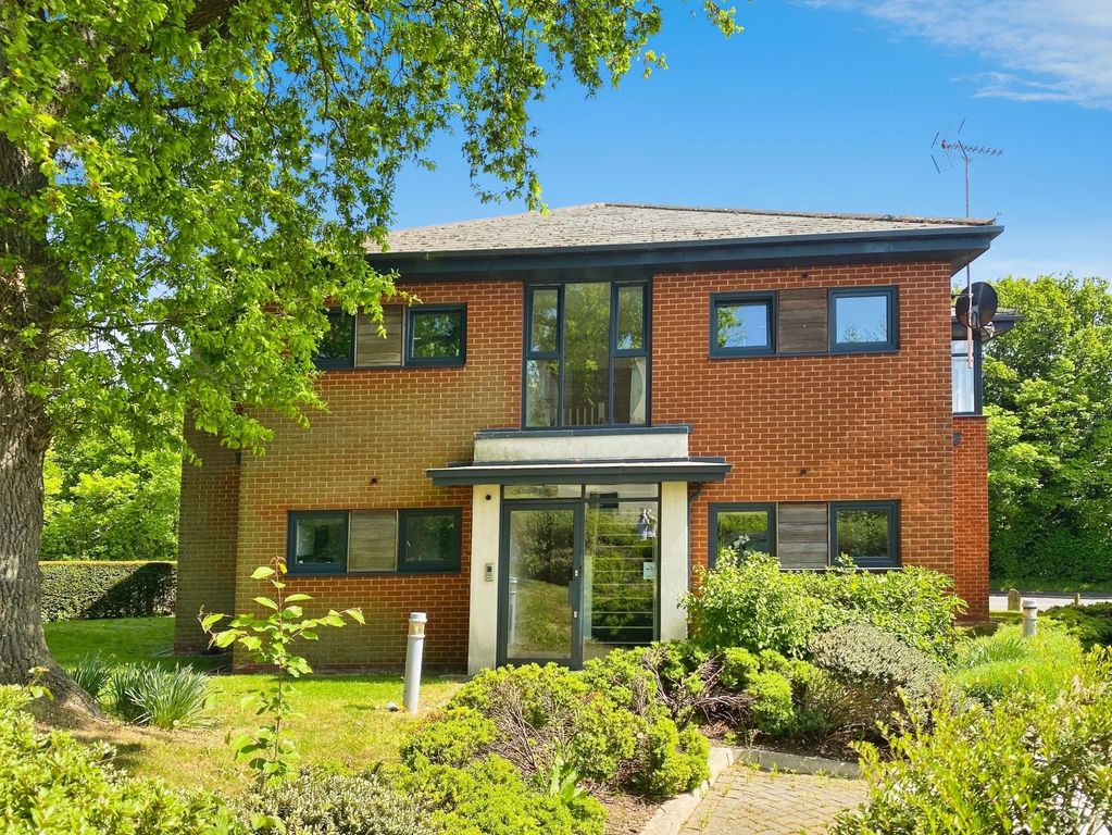 Property photo 1 of 6 External