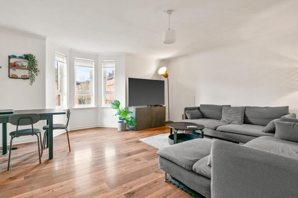 Property photo 2 of 27