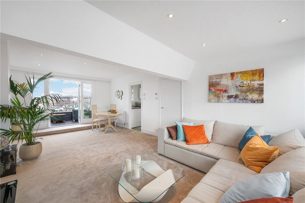 Property photo 3 of 13 Reception Room