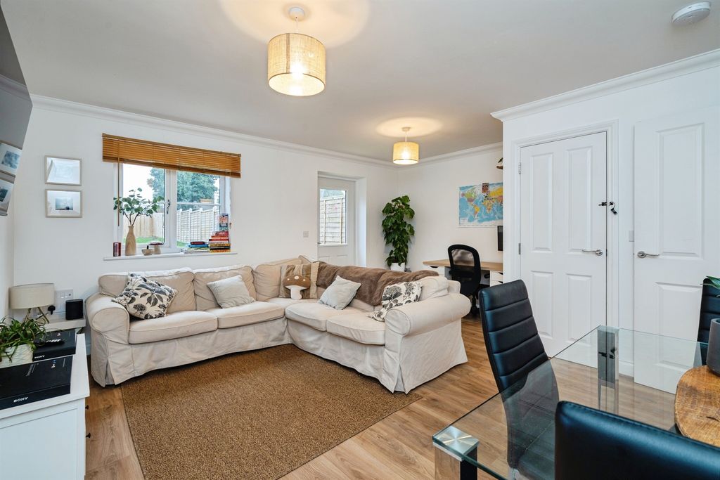 Property photo 3 of 15