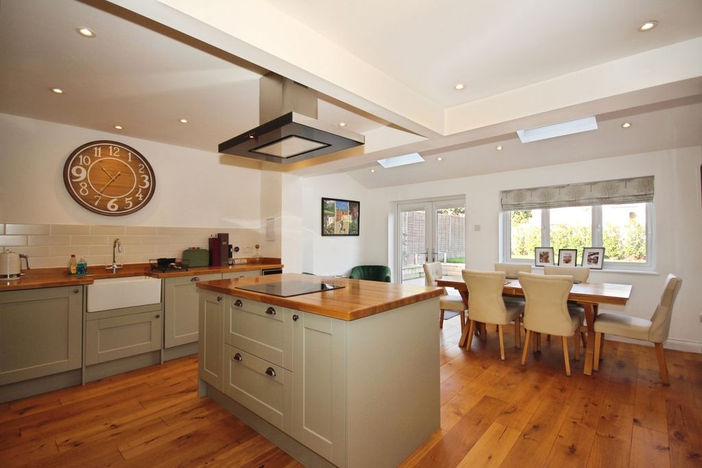 Property photo 2 of 18 Pbox-Img.Jpg
