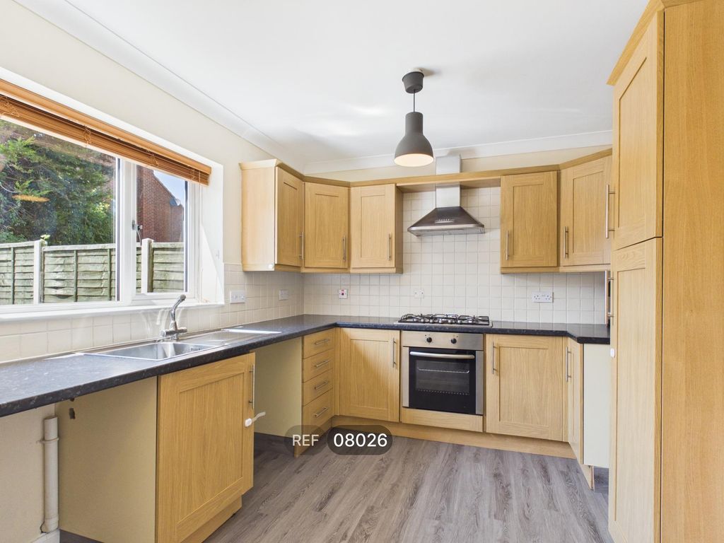 Property photo 2 of 13 Kitchen