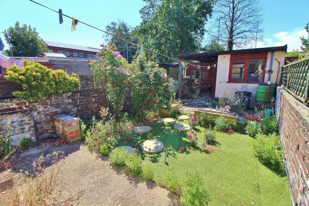 Property photo 3 of 16