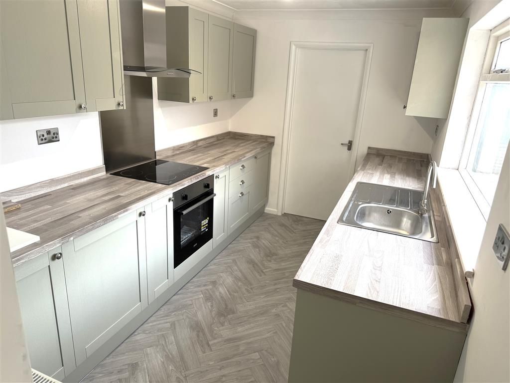 Property photo 1 of 12 Kitchen