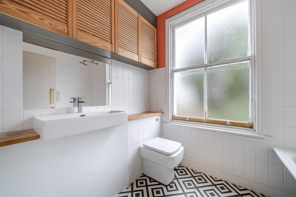 Property photo 3 of 13 1414638-8-698F694...