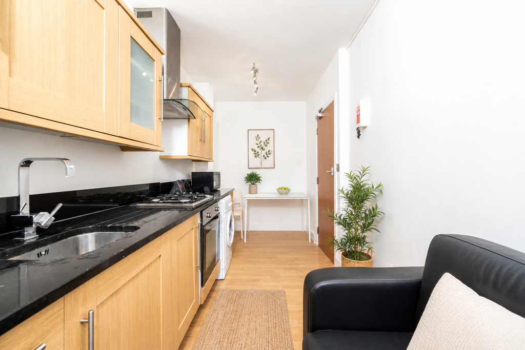 Property photo 1 of 2