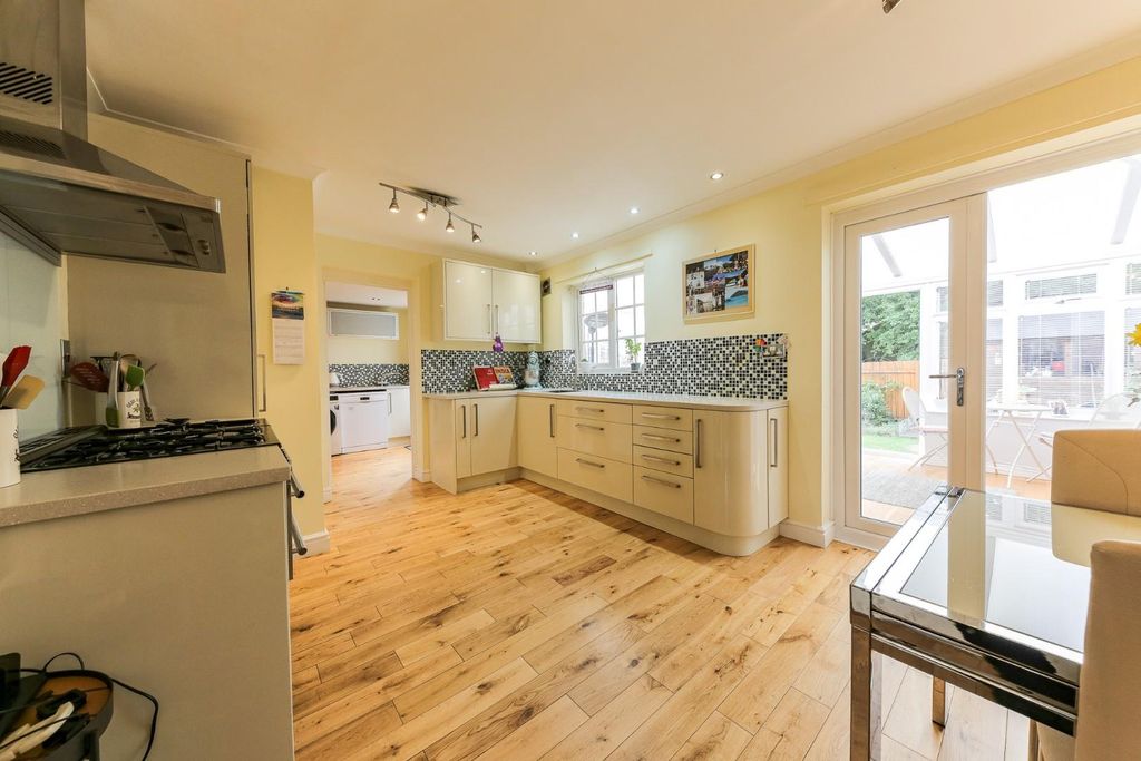 Property photo 3 of 19 Kitchen Dining Room