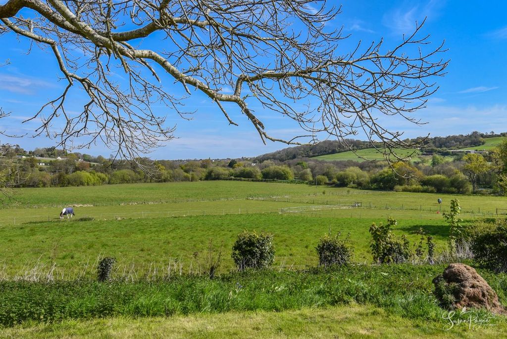 Property photo 2 of 38 Stunning Views