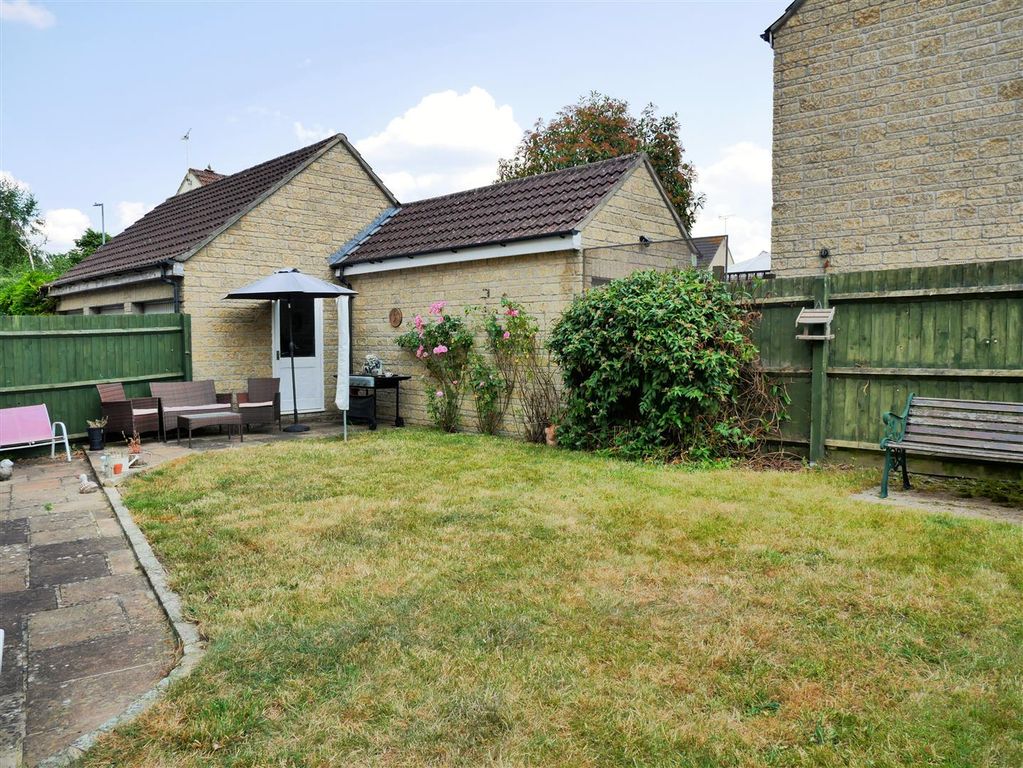 Property photo 2 of 18 Rear Garden