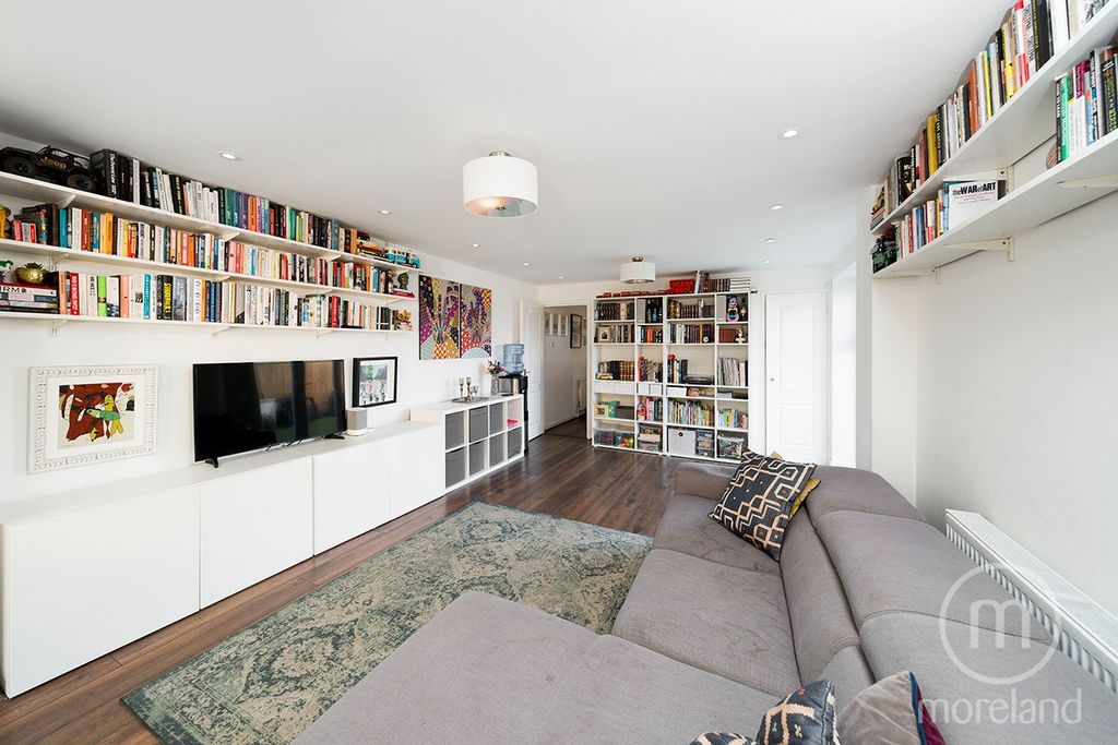 Property photo 2 of 12 4850864