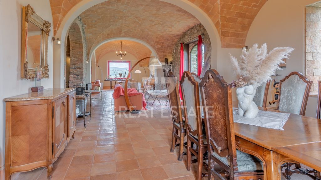 Property photo 2 of 78 Interiors