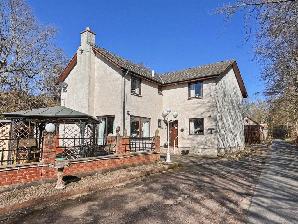 Property photo 2 of 34