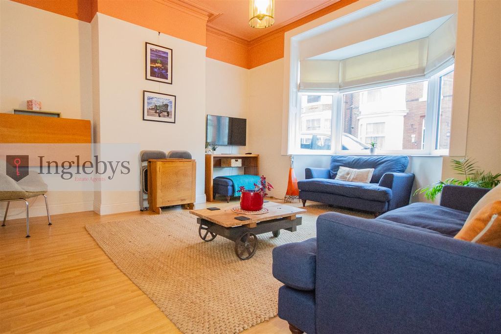 Property photo 3 of 19