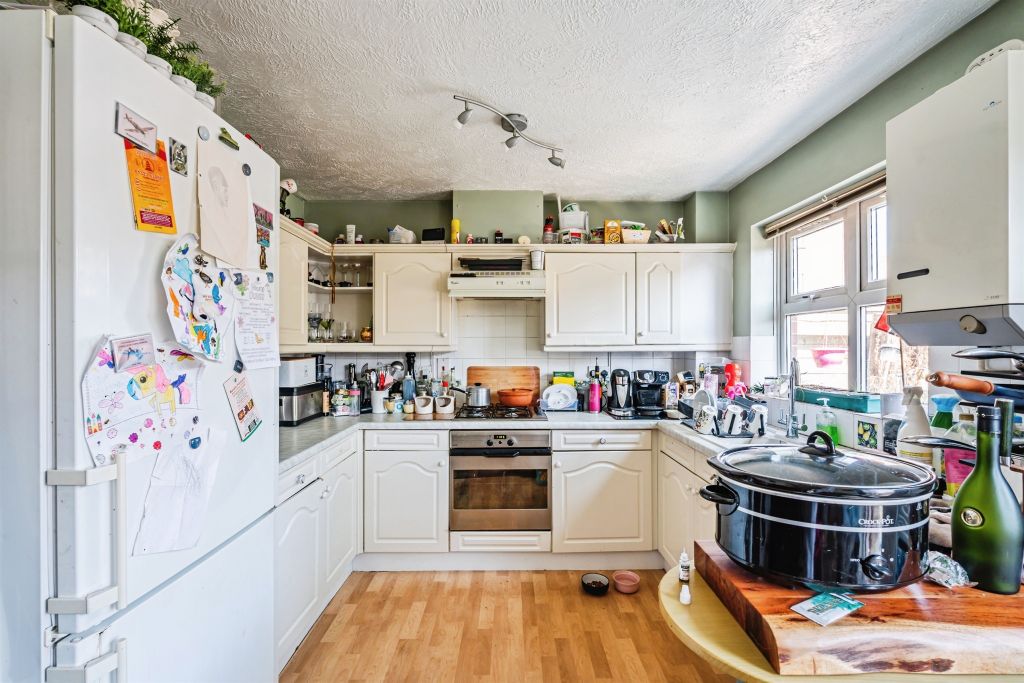 Property photo 2 of 16