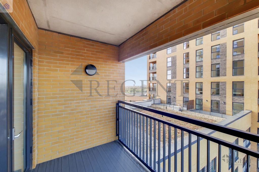 Property photo 1 of 4 Balcony