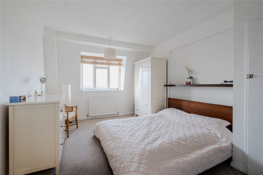 Property photo 3 of 9 Picture No. 04