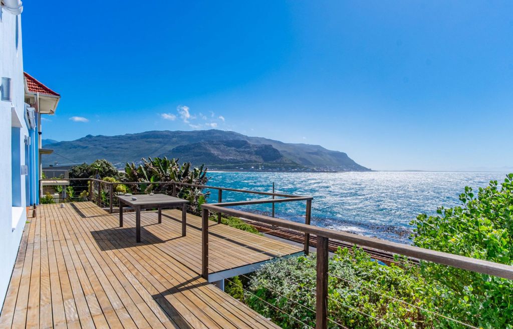 Property photo 2 of 25 Fh1716281