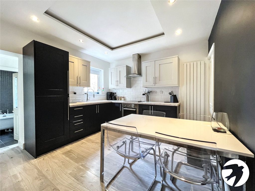 Property photo 1 of 10 Picture No. 05