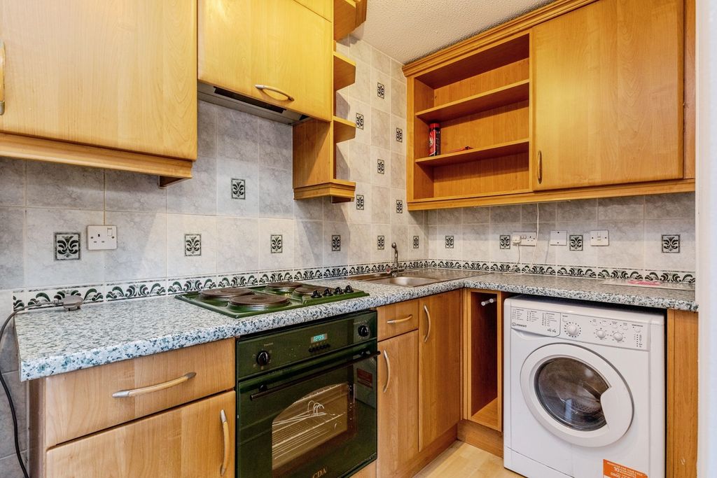 Property photo 3 of 15 Pbox-Img.Jpg