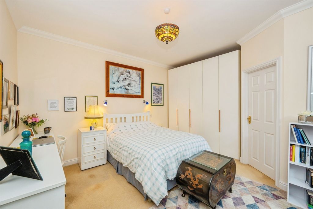 Additional image 6 of 2 bed flat for saleThe Green, Mickleover, Derby DE3