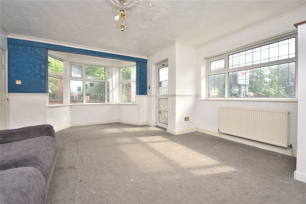 Property photo 2 of 14 Picture No. 12