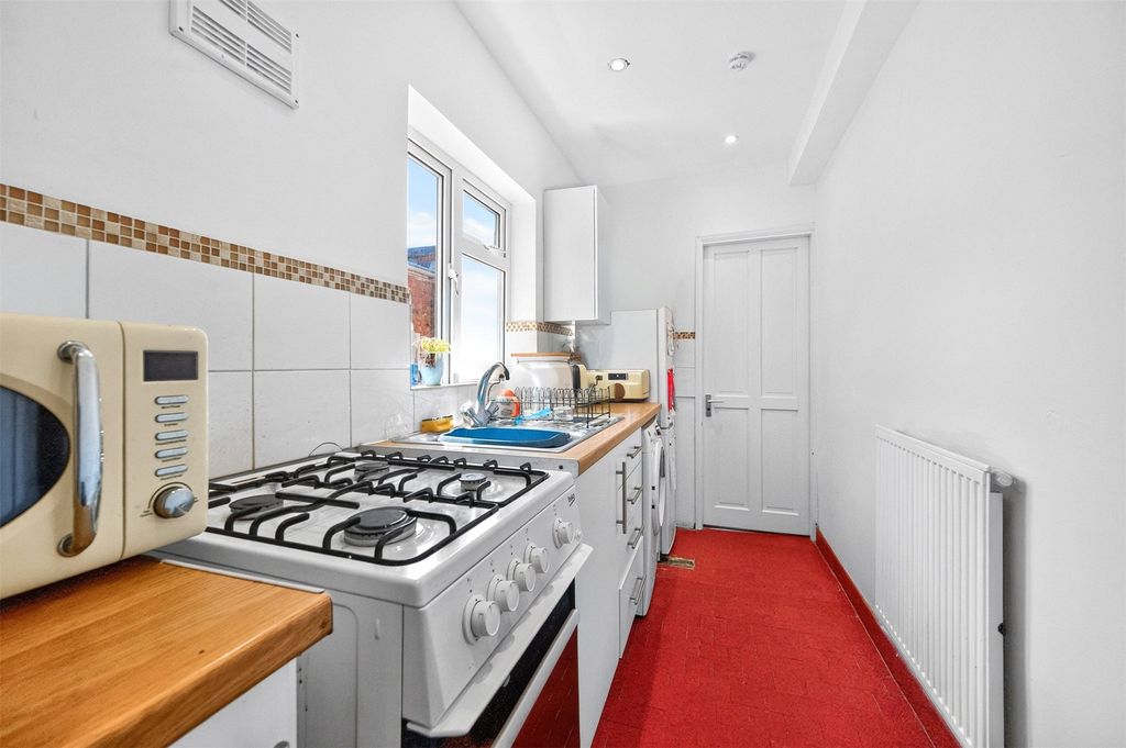Property photo 2 of 16 Picture No. 03