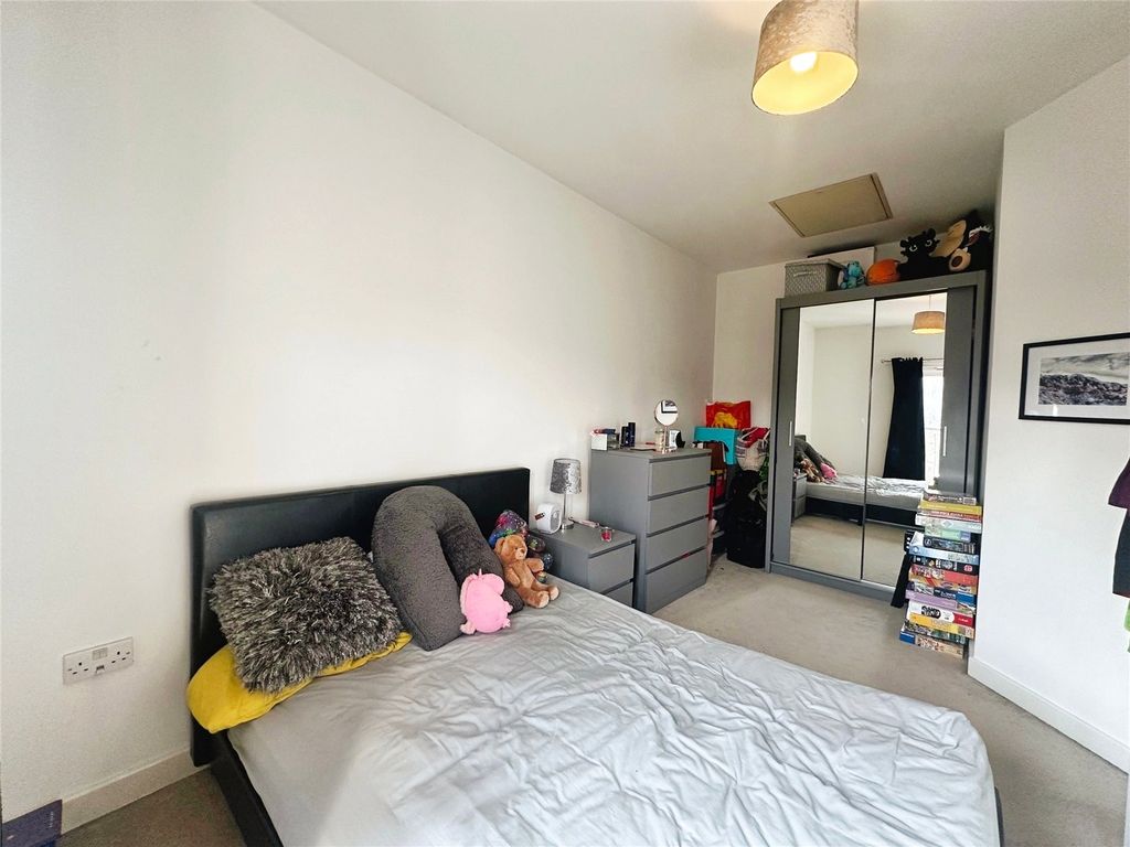 Property photo 3 of 8 Picture No. 17