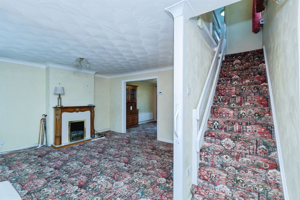 Property photo 3 of 20