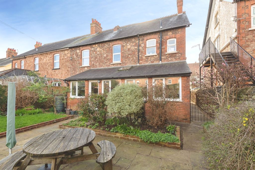 Property photo 2 of 19