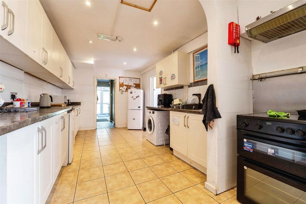 Property photo 3 of 14 Picture No. 10