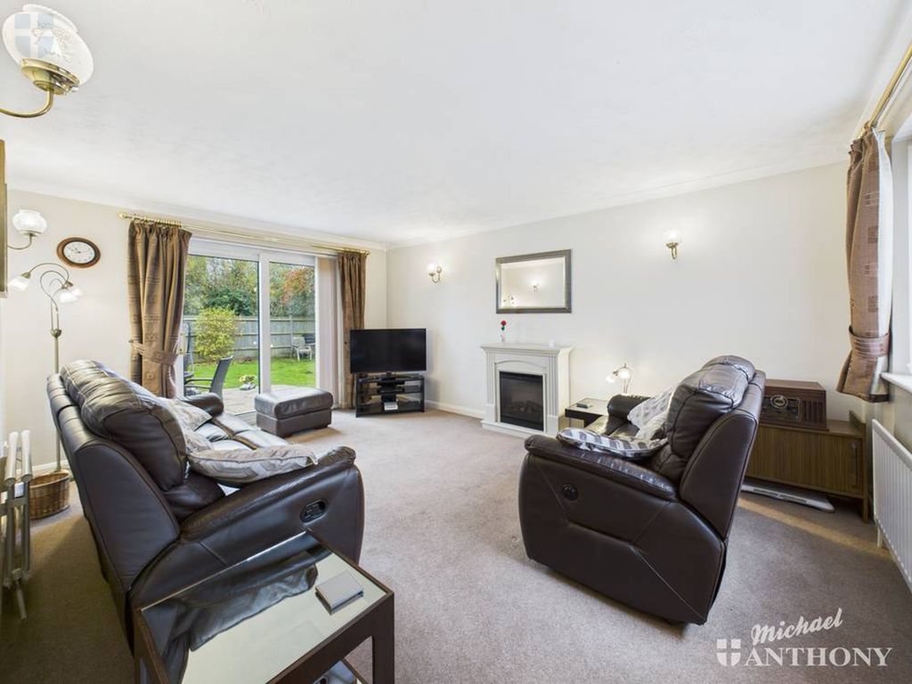 Property photo 2 of 16 Cam03852G0-Pr0471-Still001-Thumbnail-H750-70