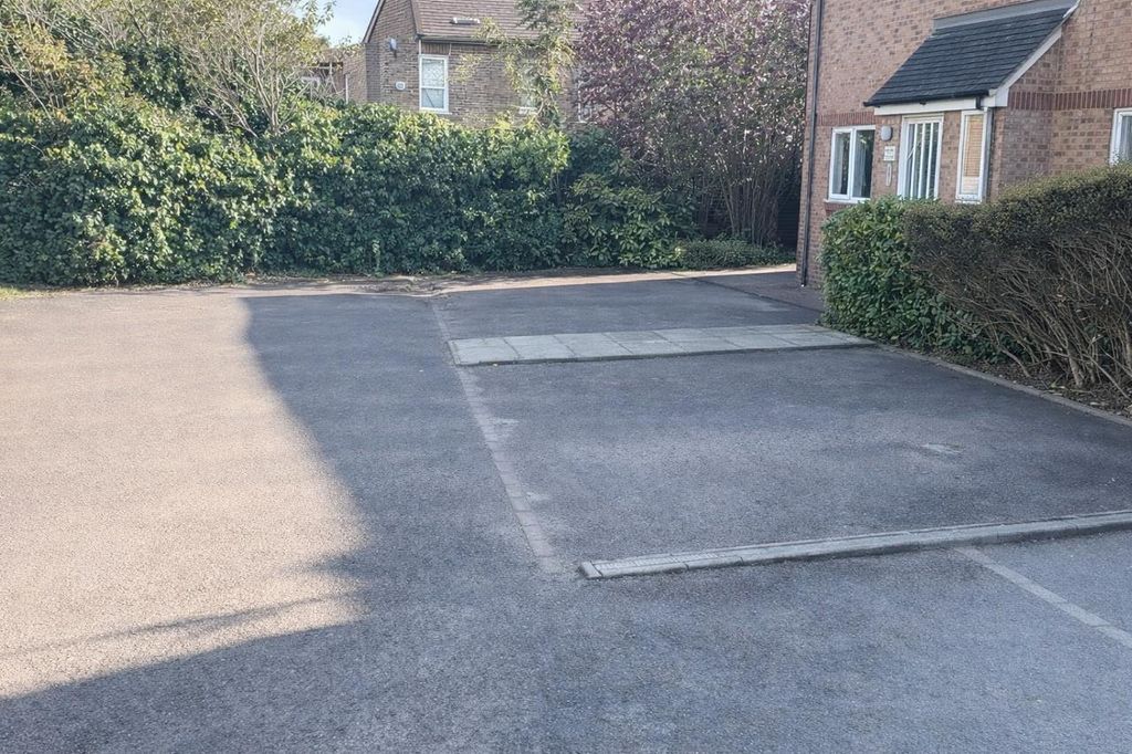 Property photo 2 of 12