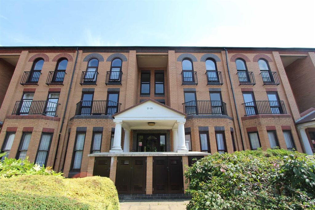Property photo 1 of 6