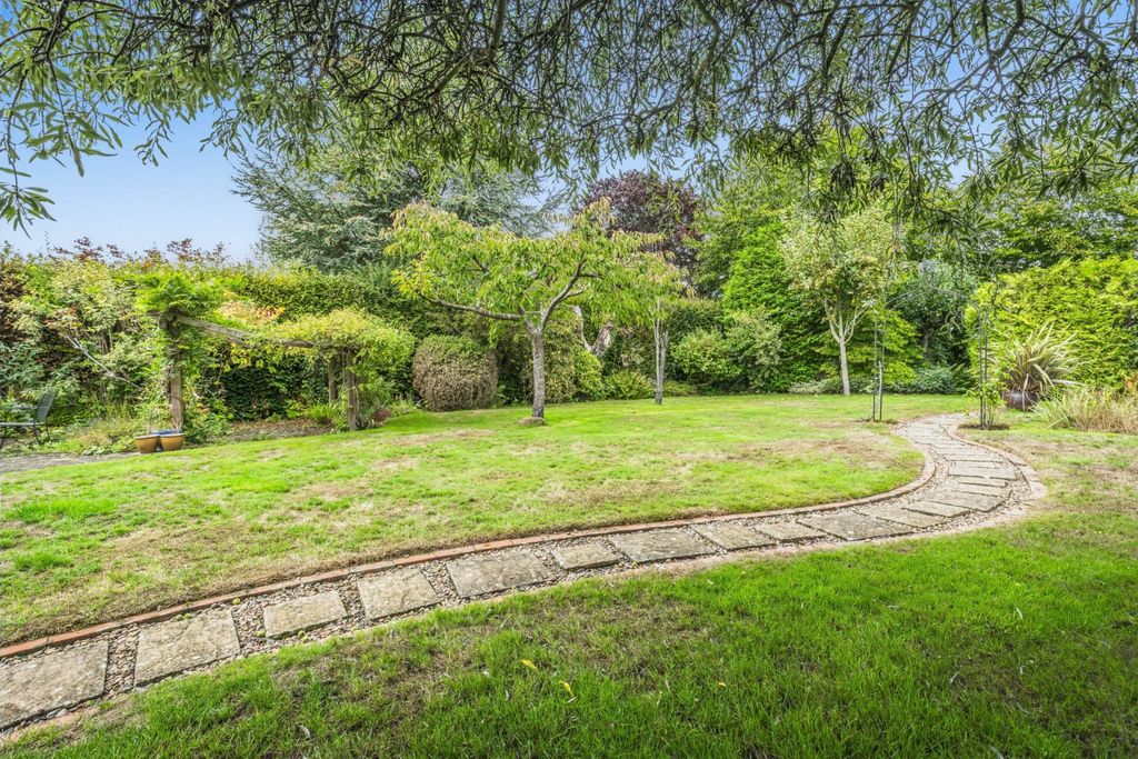 Property photo 2 of 26