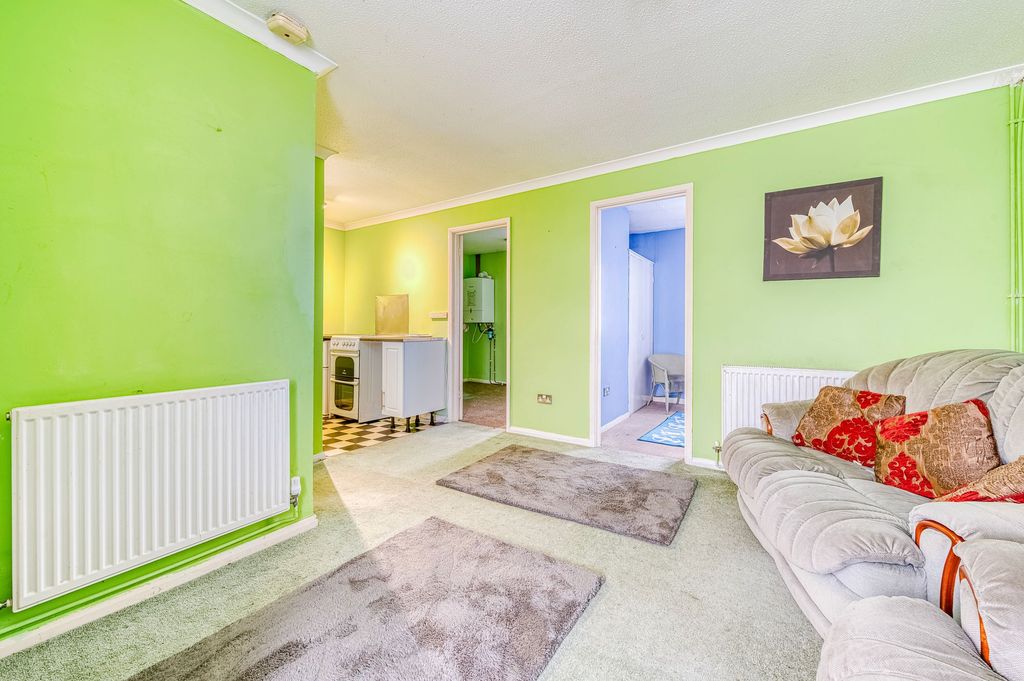 Property photo 3 of 12