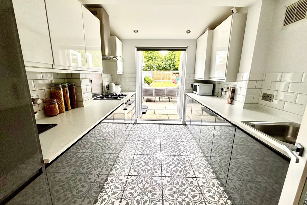 Property photo 1 of 14 Kitchen