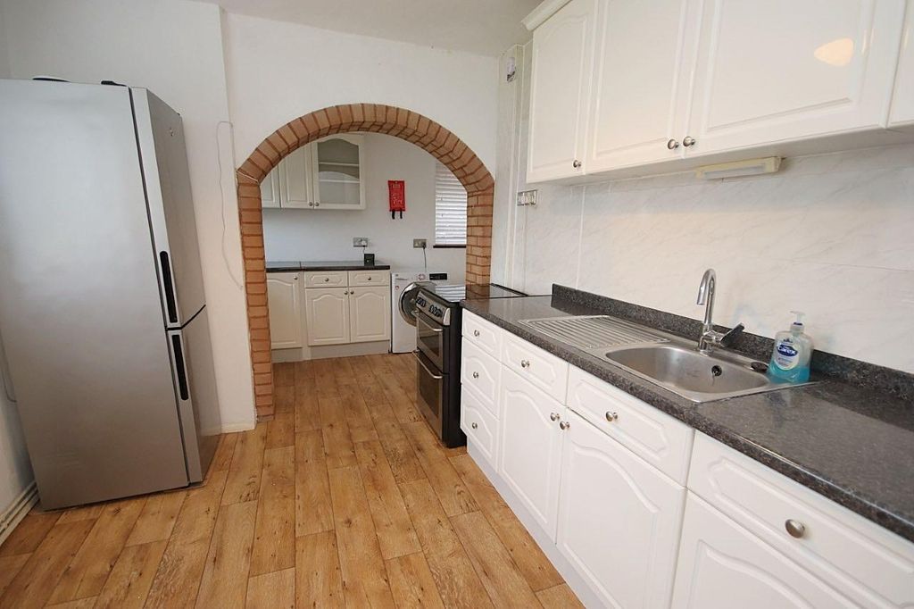 Property photo 2 of 14 Img_8262.Jpg